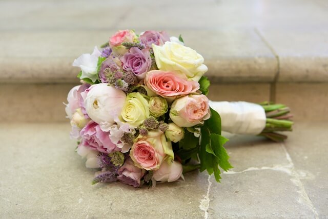 Your guide to wedding anniversary flowers - Brigitte's Flowers